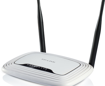 TP-LINK WIRELESS N ROUTER 300Mbps.